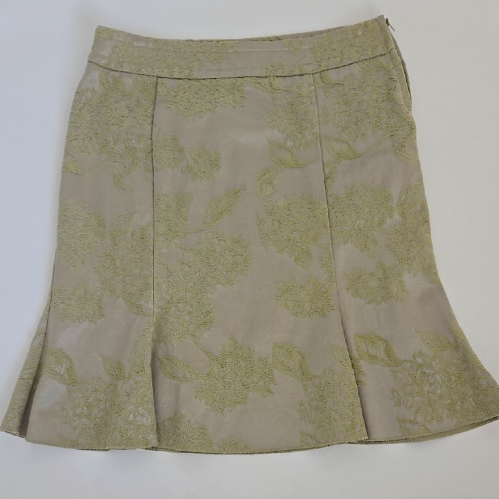 Forever 21 Elegant Tapestry Feel Floral Skirt in Green